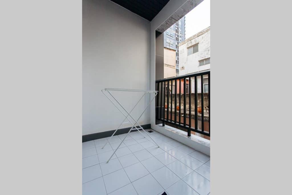 Апартаменты P4 Silom Large 2Beds Full Kitchen Wifi 4-6Pax Бангкок Экстерьер фото